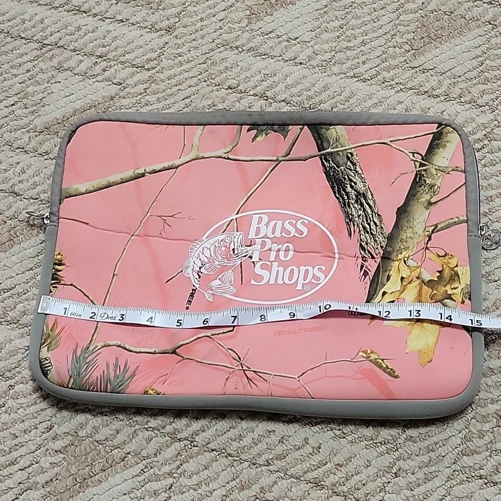 Bass Pro Shop Pink Realtree Laptop Sleeve